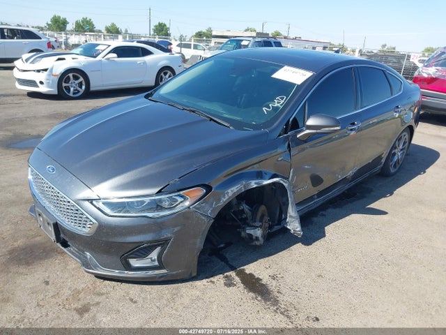 Ford 2019 2019 3FA6P0RU6KR175812 Image 2