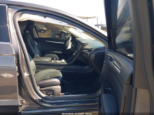 Ford 2019 2019 3FA6P0RU6KR175812 Image 5