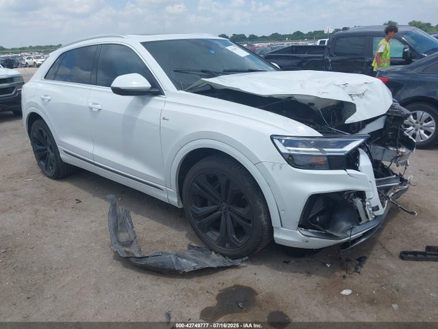 2021 AUDI Q8 WA1EVAF10MD013935 Photo 0