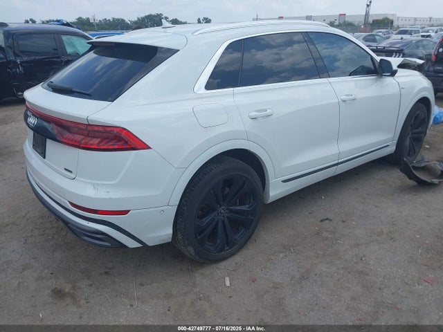 2021 AUDI Q8 WA1EVAF10MD013935 Photo 3