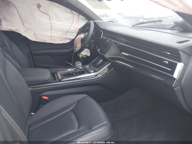2021 AUDI Q8 WA1EVAF10MD013935 Photo 4