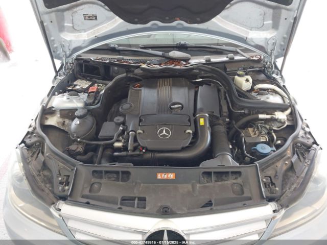 2013 MERCEDES-BENZ C 250 WDDGF4HB0DR276406 Photo 9