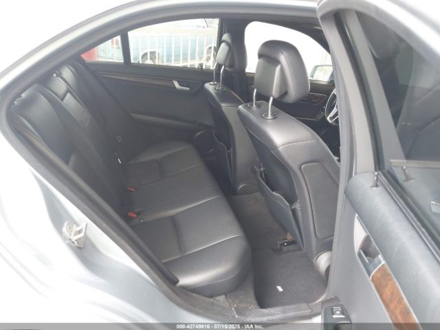 2013 MERCEDES-BENZ C 250 WDDGF4HB0DR276406 Photo 7