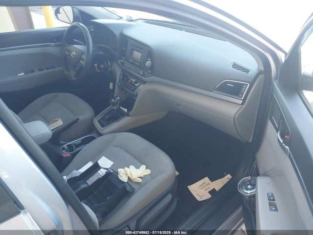 Hyundai 2017 2017 5NPD74LF7HH200392 Image 5
