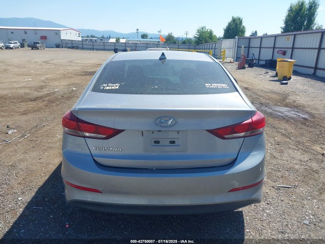 5NPD84LF3HH022574 Hyundai 2017