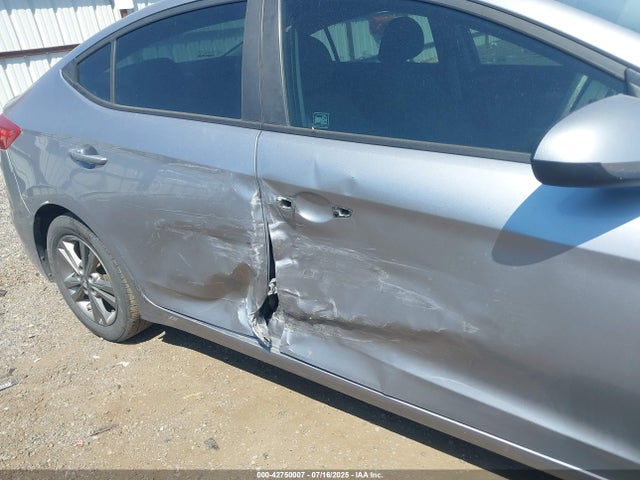 5NPD84LF3HH022574 Hyundai 2017