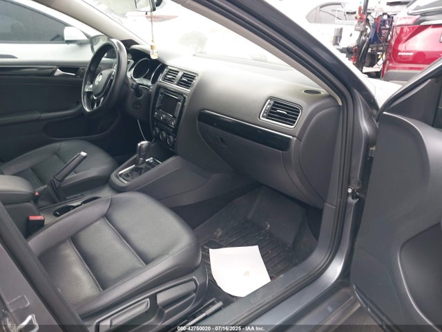 3VWLA7AJ6FM340671 Volkswagen Jetta