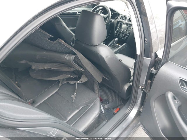 3VWLA7AJ6FM340671 Volkswagen Jetta