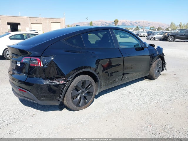 Tesla 2025 2025 7SAYGDEE2SF288086 Image 4
