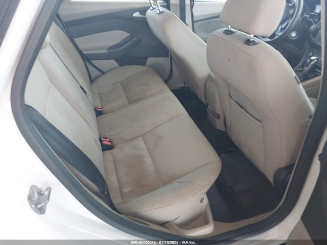 1FADP3F27GL272129 Ford 2016