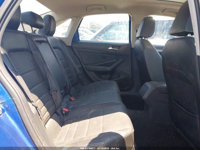 3VW7M7BU5NM013761 Volkswagen 1.5 tsi