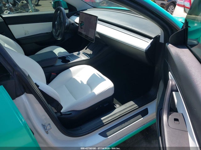 2021 TESLA MODEL 3 5YJ3E1EA1MF921673 Photo 4