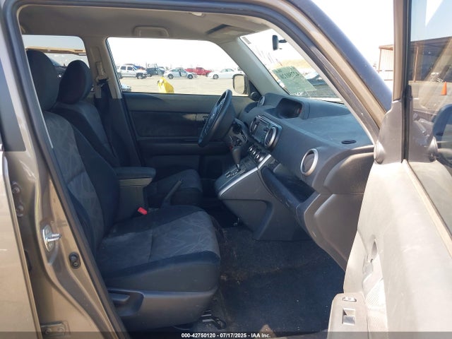 Scion 2az-fe 2014 JTLZE4FE1EJ057557 Image 5