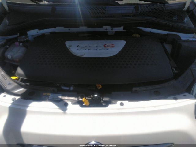 2015 FIAT 500E 3C3CFFGE4FT689671 Photo 9