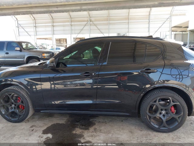 ZASPAKBN5P7D50054 Alfa Romeo Stelvio