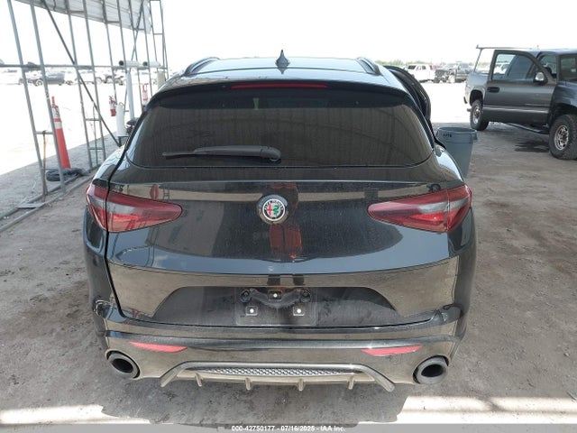 ZASPAKBN5P7D50054 Alfa Romeo Stelvio