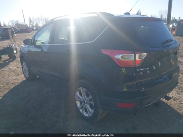 1FMCU9G93HUC02907 Ford 2017