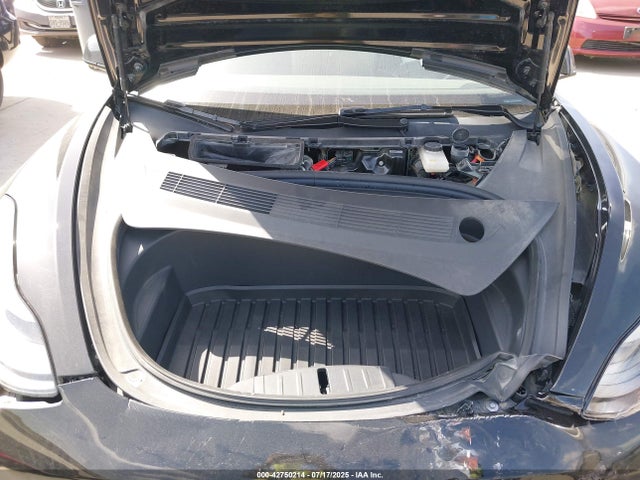 2023 TESLA MODEL 3 5YJ3E1EAXPF584182 Photo 9