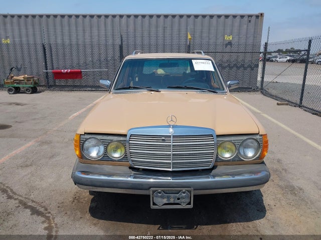 42750222 :رقم المزاد ، 12319012010011 vin ، 1979 Mercedes Benz 300 Td مزاد بيع