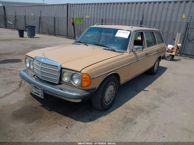 42750222 :رقم المزاد ، 12319012010011 vin ، 1979 Mercedes Benz 300 Td مزاد بيع