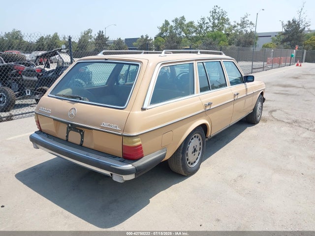 42750222 :رقم المزاد ، 12319012010011 vin ، 1979 Mercedes Benz 300 Td مزاد بيع