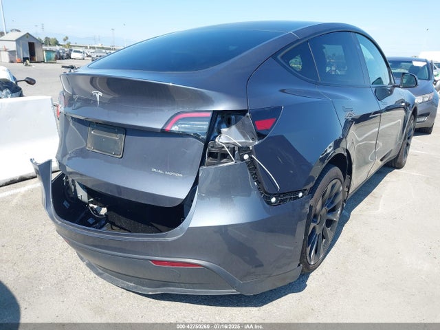 2023 TESLA MODEL Y 7SAYGDEE5PF814072 Photo 3