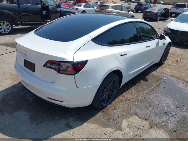 2023 TESLA MODEL 3 5YJ3E1EA7PF489868 Photo 3