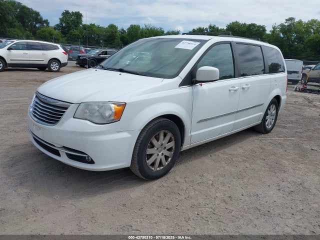 Chrysler 2015 2015 2C4RC1BG4FR552517 Image 2