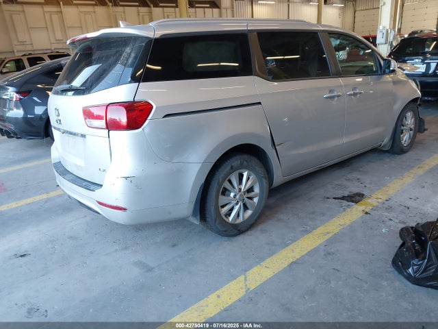 KIA 2018 2018 KNDMB5C15J6399323 Image 4