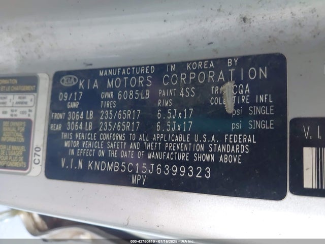 KIA 2018 2018 KNDMB5C15J6399323 Image 9