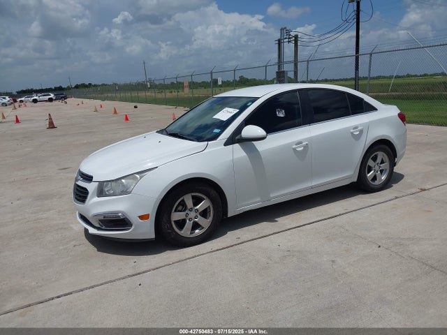 Chevrolet LUV 2015 1G1PC5SB4F7180500 Image 2