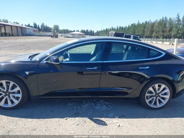 5YJ3E1EB4LF600637 Tesla MODEL 3