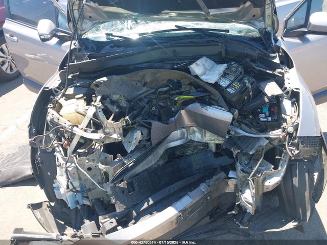 NMTKHMBXXJR039582 Toyota 3zr-fae