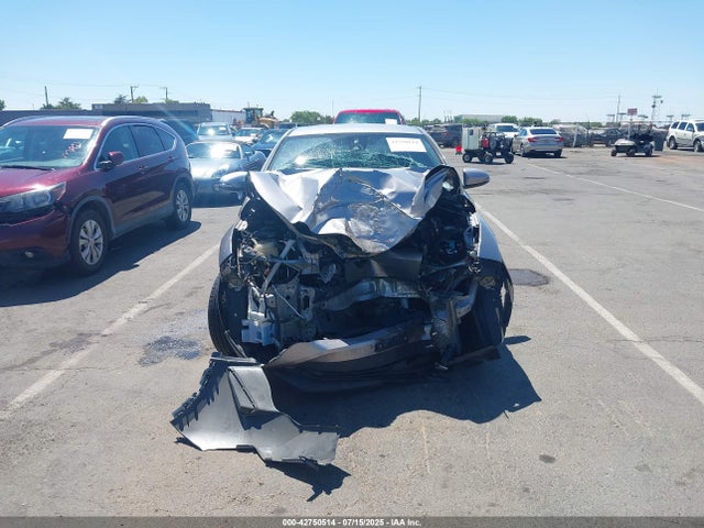 NMTKHMBXXJR039582 Toyota 3zr-fae