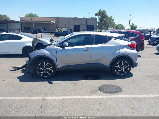 NMTKHMBXXJR039582 Toyota 3zr-fae