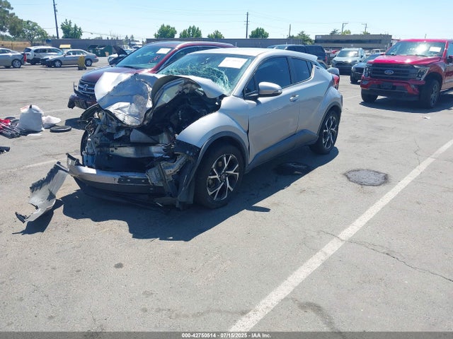 NMTKHMBXXJR039582 Toyota 3zr-fae