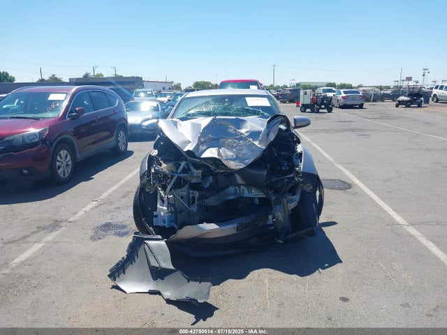 NMTKHMBXXJR039582 Toyota 3zr-fae