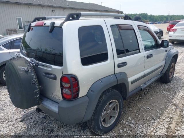 2006 JEEP LIBERTY 1J4GL38K56W114458 Photo 3