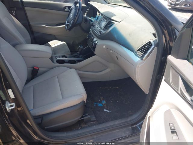 2017 HYUNDAI TUCSON KM8J3CA23HU521372 Photo 4