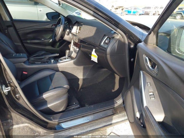 JM1GJ1V53E1108572 Mazda py
