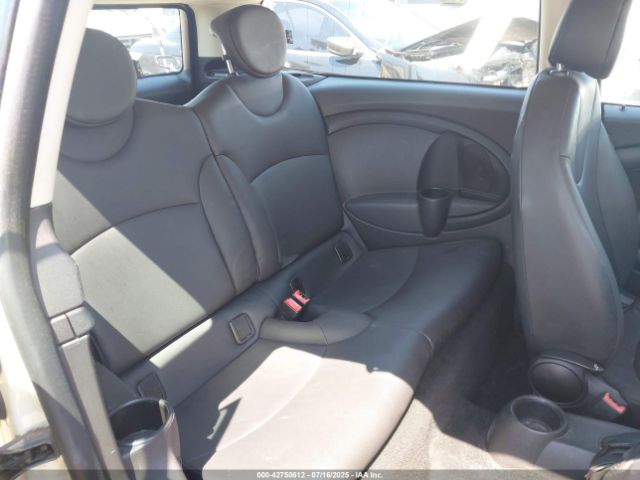 2011 MINI COOPER CLUBMAN WMWZF3C50BTY00553 Photo 7
