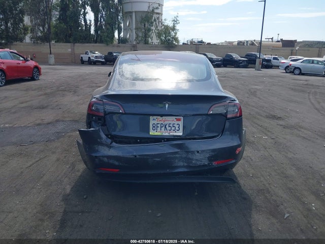 5YJ3E1EA3JF050884 Tesla 2018