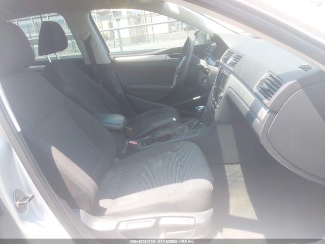 1VWAT7A38GC031726 Volkswagen 1.8t