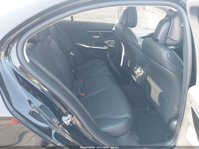 W1KAF4GB5NR015099 Mercedes-Benz m264