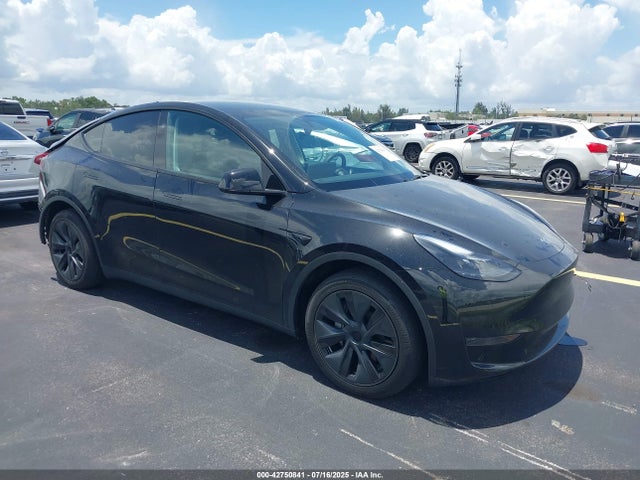 2024 TESLA MODEL Y 7SAYGDED7RF187112 Photo 0