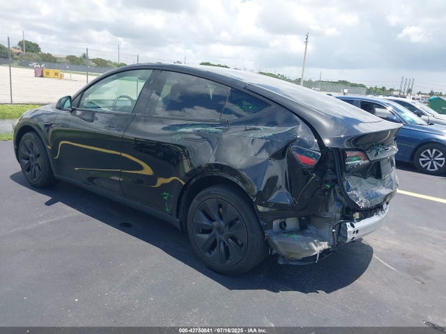 2024 TESLA MODEL Y 7SAYGDED7RF187112 Photo 2