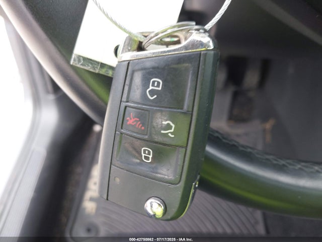 3VWG57AU6KM006585 Volkswagen 2019