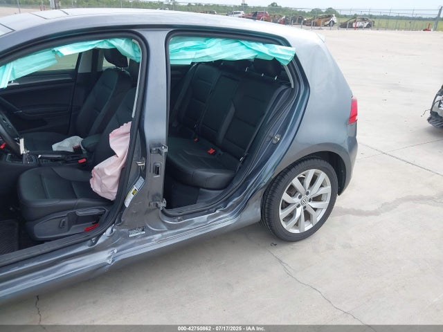 3VWG57AU6KM006585 Volkswagen 2019