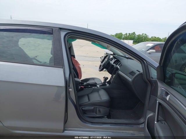 3VWG57AU6KM006585 Volkswagen 2019