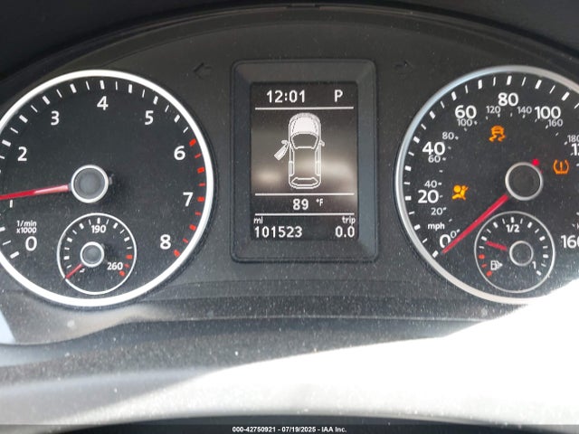 WVGBV7AX2GW556389 Volkswagen 2016